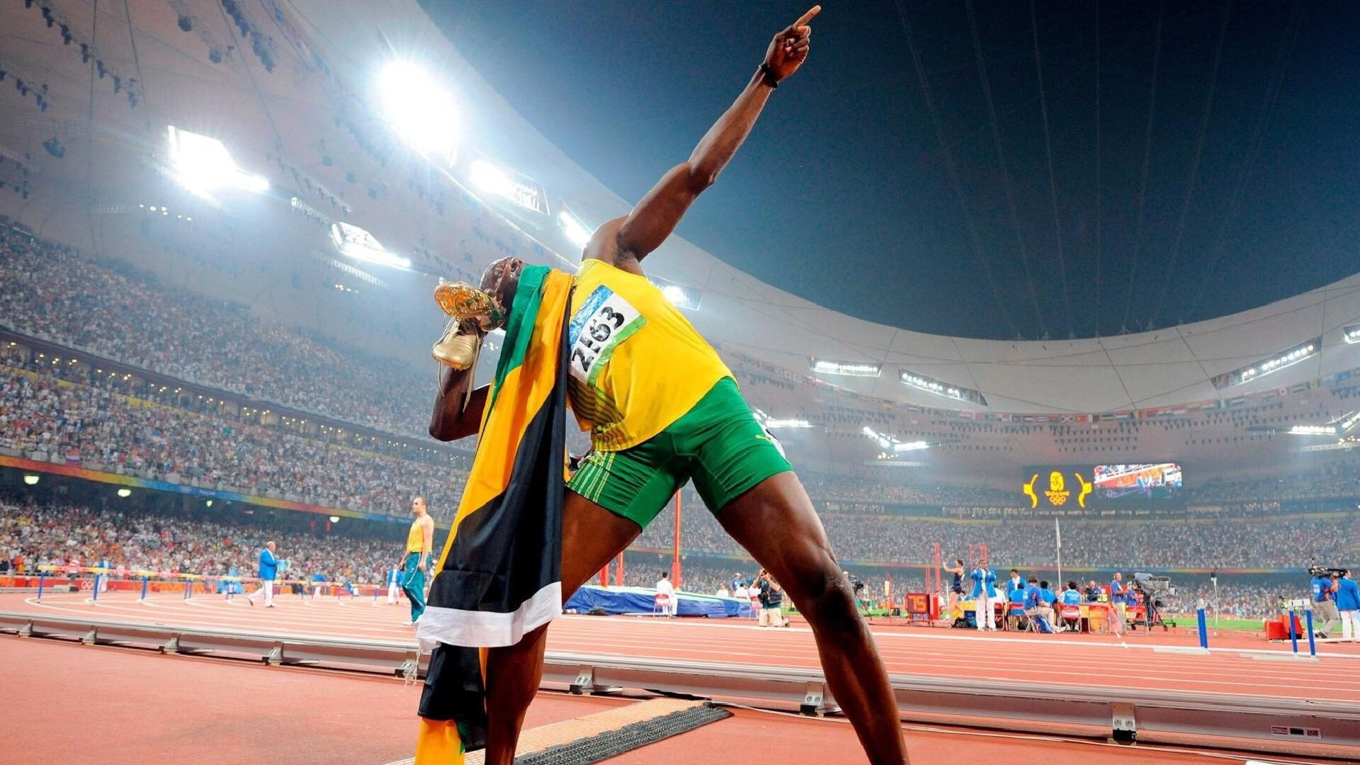 F1圣保罗大奖赛即将开幕：维斯塔潘卫冕战再启，勒克莱尔喜迎双喜冲冠！